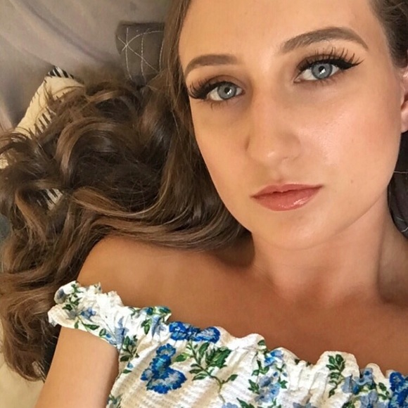 Meet your Posher, Erin - Picture 1 of 1